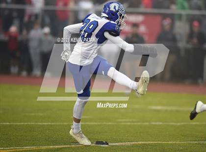 Thumbnail 2 in Darien vs. Fairfield Prep (CIAC Class LL Final) photogallery.