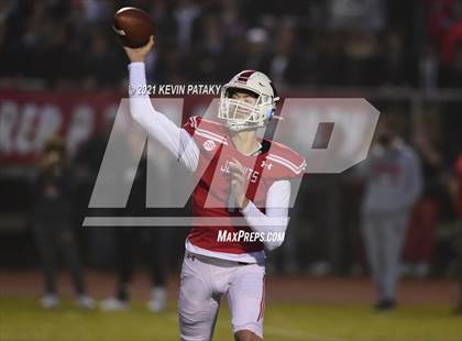 Thumbnail 3 in Darien vs. Fairfield Prep (CIAC Class LL Final) photogallery.