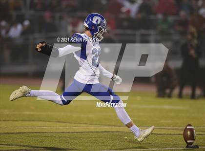 Thumbnail 1 in Darien vs. Fairfield Prep (CIAC Class LL Final) photogallery.