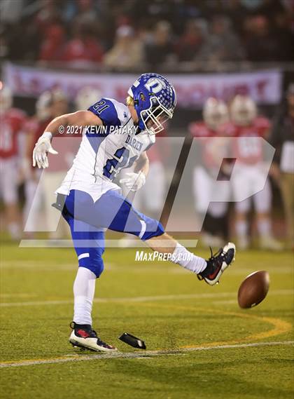 Thumbnail 2 in Darien vs. Fairfield Prep (CIAC Class LL Final) photogallery.