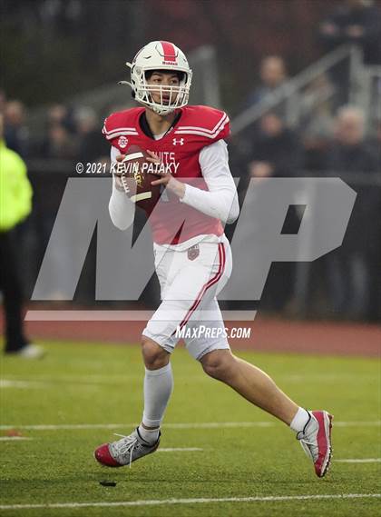 Thumbnail 3 in Darien vs. Fairfield Prep (CIAC Class LL Final) photogallery.