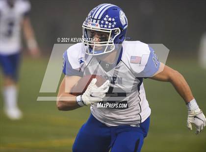 Thumbnail 1 in Darien vs. Fairfield Prep (CIAC Class LL Final) photogallery.
