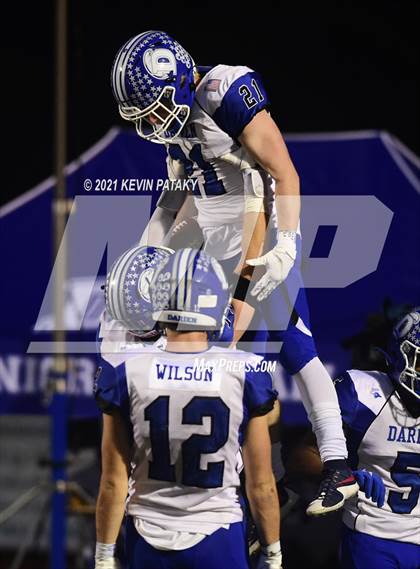 Thumbnail 3 in Darien vs. Fairfield Prep (CIAC Class LL Final) photogallery.