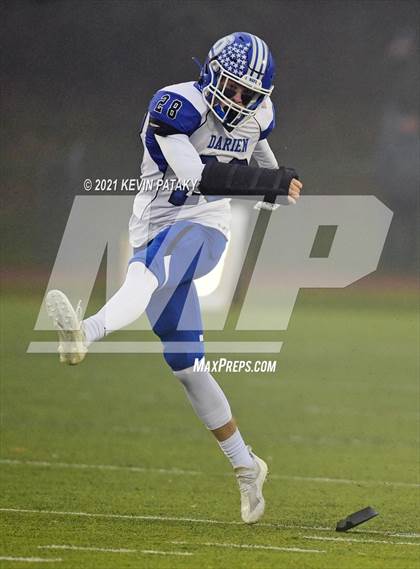 Thumbnail 2 in Darien vs. Fairfield Prep (CIAC Class LL Final) photogallery.