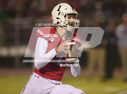 Thumbnail 2 in Darien vs. Fairfield Prep (CIAC Class LL Final) photogallery.