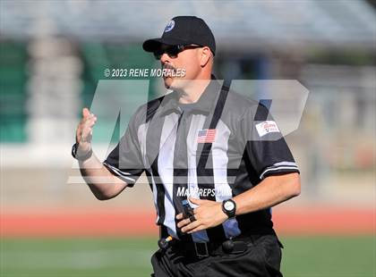 Thumbnail 1 in Royal vs Crescenta Valley photogallery.
