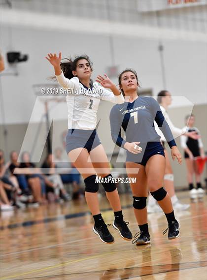 Thumbnail 2 in Indian Rocks Christian vs. Cambridge Christian (Keswick Invitational) photogallery.