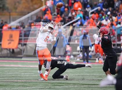 Thumbnail 3 in East St. Louis @ Glenbard East (IHSA Class 7A 2nd Round Playoff) photogallery.