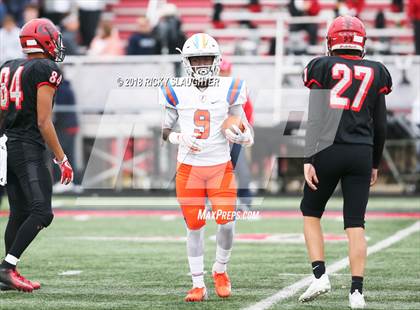 Thumbnail 3 in East St. Louis @ Glenbard East (IHSA Class 7A 2nd Round Playoff) photogallery.