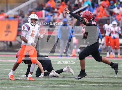 Thumbnail 2 in East St. Louis @ Glenbard East (IHSA Class 7A 2nd Round Playoff) photogallery.