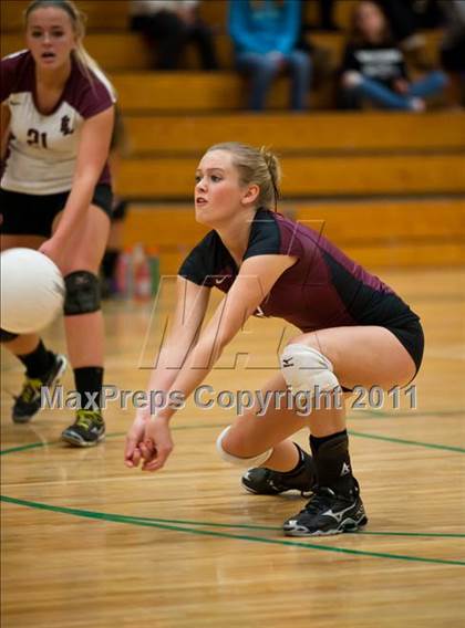 Thumbnail 3 in RHAM vs. East Lyme (CIAC Class L Final) photogallery.