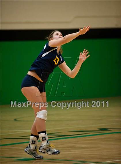 Thumbnail 3 in RHAM vs. East Lyme (CIAC Class L Final) photogallery.