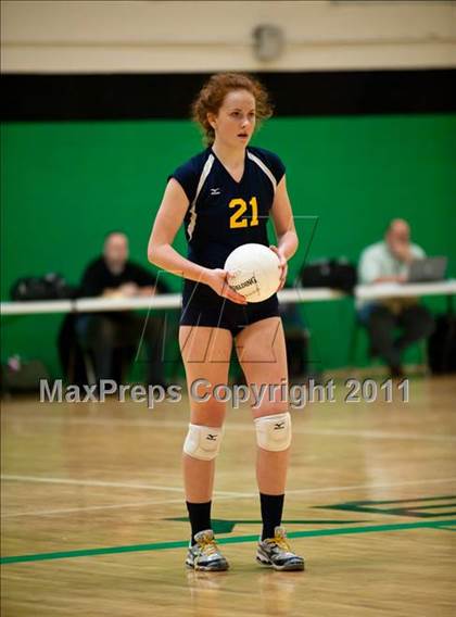 Thumbnail 3 in RHAM vs. East Lyme (CIAC Class L Final) photogallery.