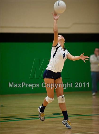 Thumbnail 3 in RHAM vs. East Lyme (CIAC Class L Final) photogallery.