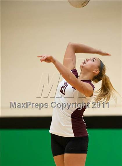 Thumbnail 2 in RHAM vs. East Lyme (CIAC Class L Final) photogallery.