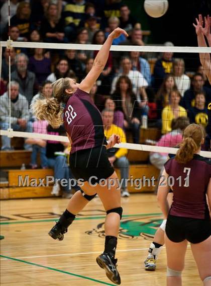 Thumbnail 2 in RHAM vs. East Lyme (CIAC Class L Final) photogallery.