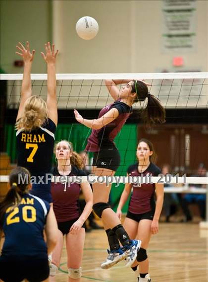 Thumbnail 1 in RHAM vs. East Lyme (CIAC Class L Final) photogallery.