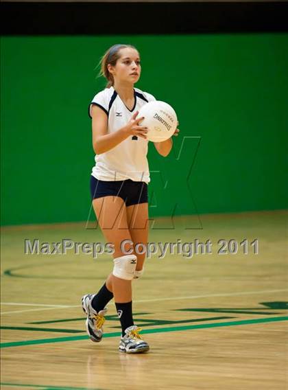 Thumbnail 3 in RHAM vs. East Lyme (CIAC Class L Final) photogallery.