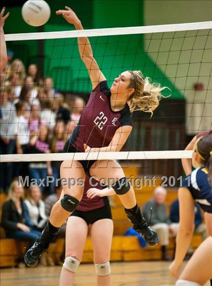 Thumbnail 2 in RHAM vs. East Lyme (CIAC Class L Final) photogallery.