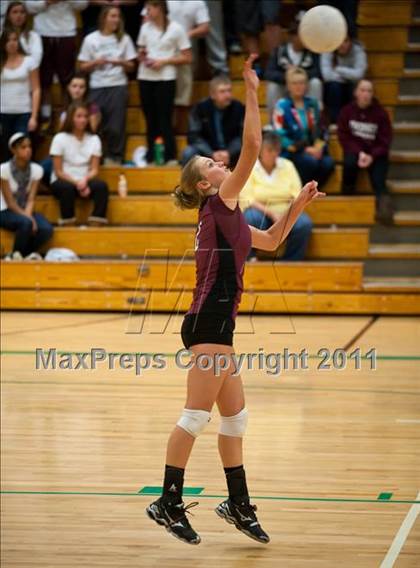 Thumbnail 2 in RHAM vs. East Lyme (CIAC Class L Final) photogallery.