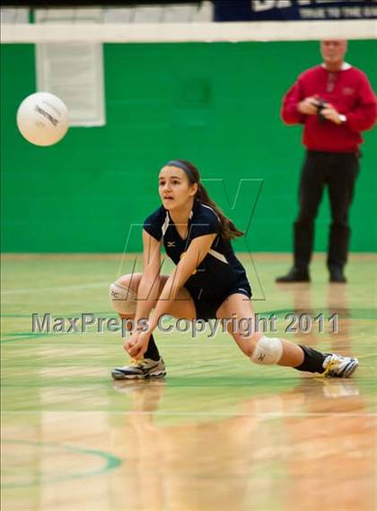 Thumbnail 3 in RHAM vs. East Lyme (CIAC Class L Final) photogallery.