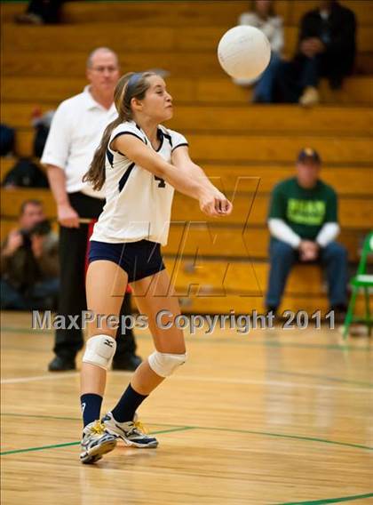 Thumbnail 3 in RHAM vs. East Lyme (CIAC Class L Final) photogallery.