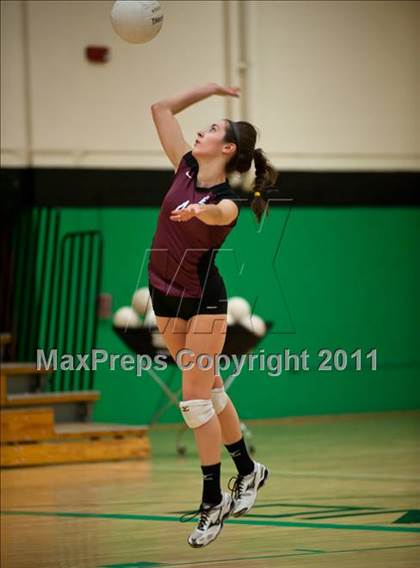 Thumbnail 3 in RHAM vs. East Lyme (CIAC Class L Final) photogallery.