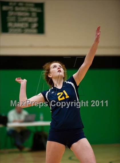 Thumbnail 2 in RHAM vs. East Lyme (CIAC Class L Final) photogallery.