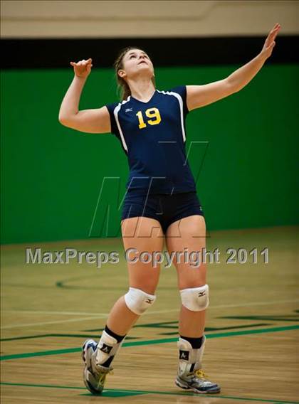 Thumbnail 2 in RHAM vs. East Lyme (CIAC Class L Final) photogallery.