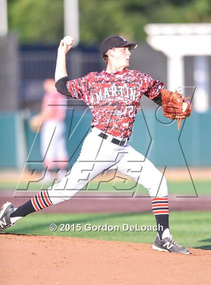 Thumbnail 2 in Arlington Martin vs. Keller (UIL 6A Regional Final) photogallery.