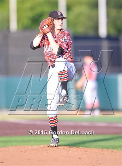Thumbnail 2 in Arlington Martin vs. Keller (UIL 6A Regional Final) photogallery.
