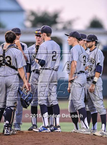 Thumbnail 2 in Arlington Martin vs. Keller (UIL 6A Regional Final) photogallery.