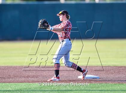 Thumbnail 3 in Arlington Martin vs. Keller (UIL 6A Regional Final) photogallery.