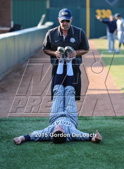 Thumbnail 3 in Arlington Martin vs. Keller (UIL 6A Regional Final) photogallery.