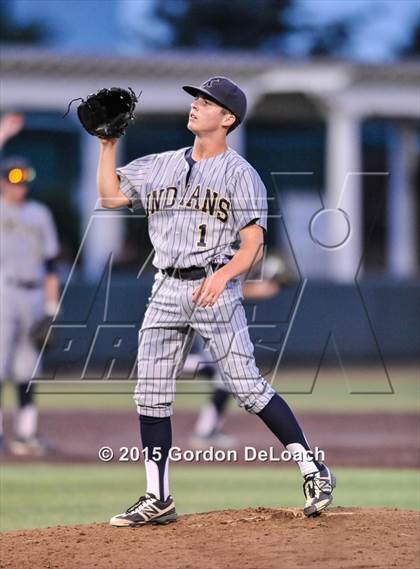 Thumbnail 2 in Arlington Martin vs. Keller (UIL 6A Regional Final) photogallery.