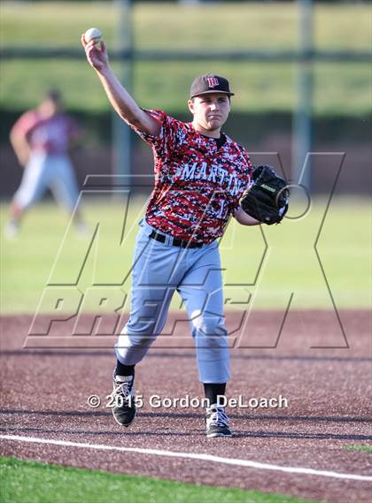 Thumbnail 2 in Arlington Martin vs. Keller (UIL 6A Regional Final) photogallery.