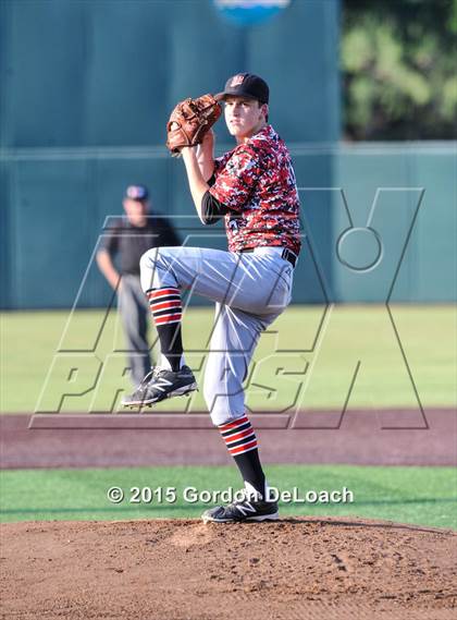 Thumbnail 1 in Arlington Martin vs. Keller (UIL 6A Regional Final) photogallery.