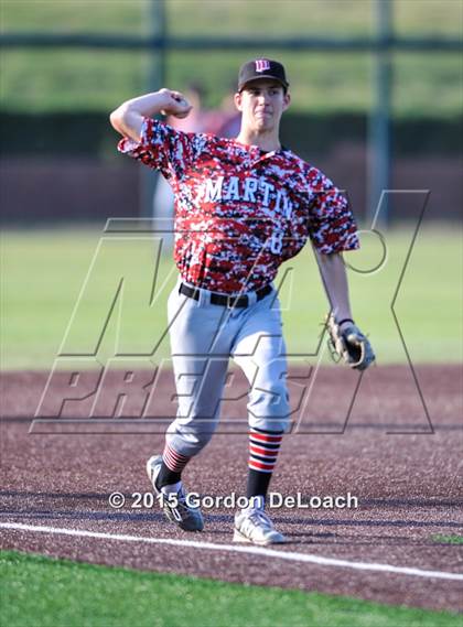 Thumbnail 2 in Arlington Martin vs. Keller (UIL 6A Regional Final) photogallery.