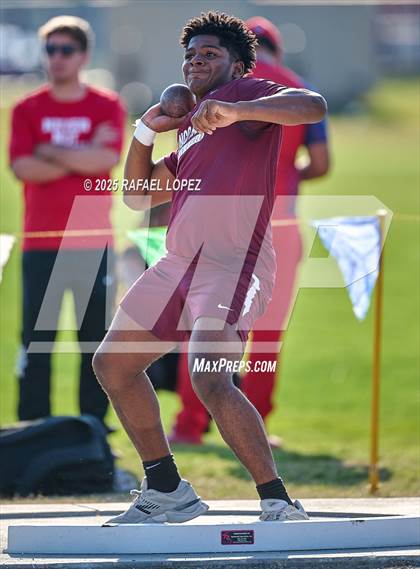 Thumbnail 2 in Jersey Village Falcon Relays (Shot Put) photogallery.
