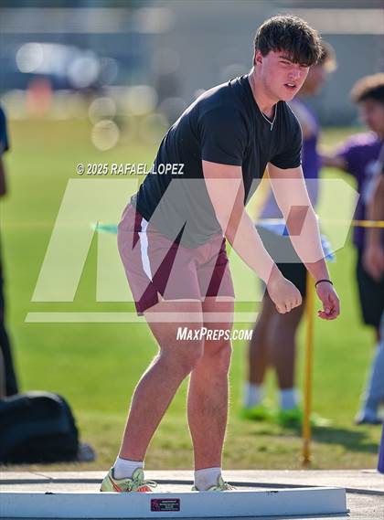 Thumbnail 3 in Jersey Village Falcon Relays (Shot Put) photogallery.
