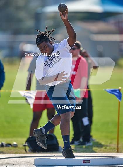 Thumbnail 3 in Jersey Village Falcon Relays (Shot Put) photogallery.