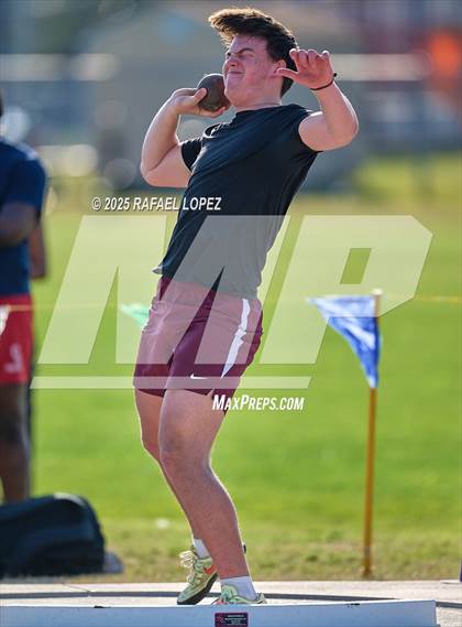 Thumbnail 2 in Jersey Village Falcon Relays (Shot Put) photogallery.
