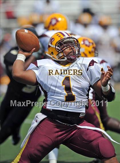 Thumbnail 3 in Glades Central vs. Denison (Florida vs. Texas Football Showcase) photogallery.
