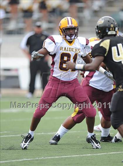 Thumbnail 2 in Glades Central vs. Denison (Florida vs. Texas Football Showcase) photogallery.