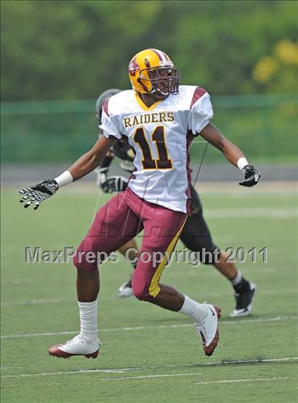Thumbnail 3 in Glades Central vs. Denison (Florida vs. Texas Football Showcase) photogallery.