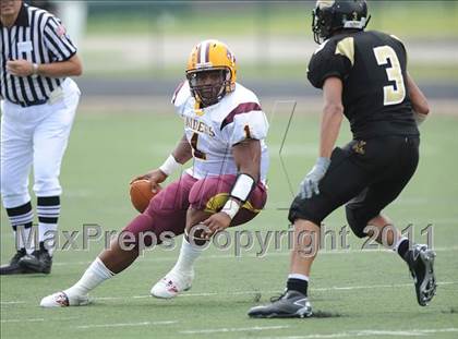 Thumbnail 3 in Glades Central vs. Denison (Florida vs. Texas Football Showcase) photogallery.