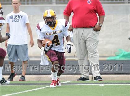Thumbnail 3 in Glades Central vs. Denison (Florida vs. Texas Football Showcase) photogallery.