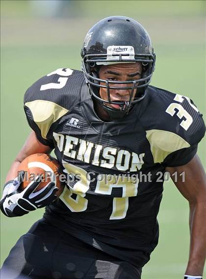 Thumbnail 3 in Glades Central vs. Denison (Florida vs. Texas Football Showcase) photogallery.