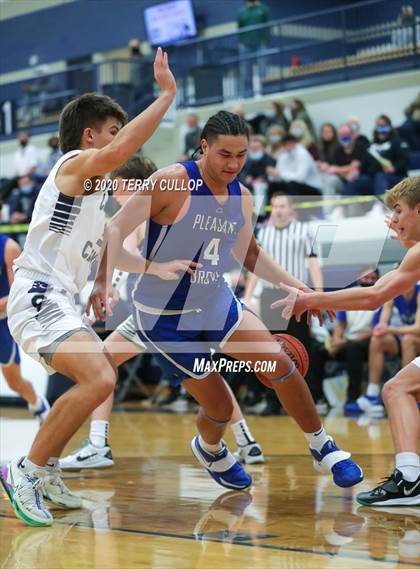 Thumbnail 3 in Pleasant Grove vs. Corner Canyon (CC Winter Invitational) photogallery.