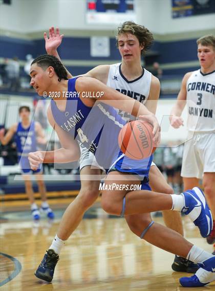 Thumbnail 2 in Pleasant Grove vs. Corner Canyon (CC Winter Invitational) photogallery.